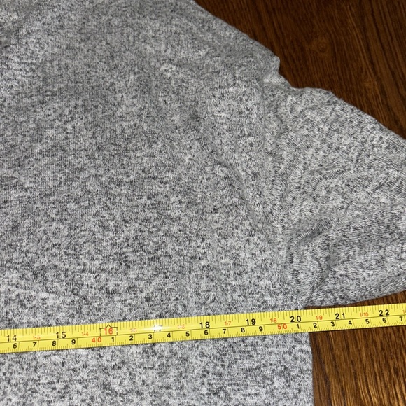 J. Crew women’s sweater - Picture 8 of 8